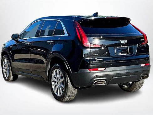 Used 2021 Cadillac XT4 Luxury image 4