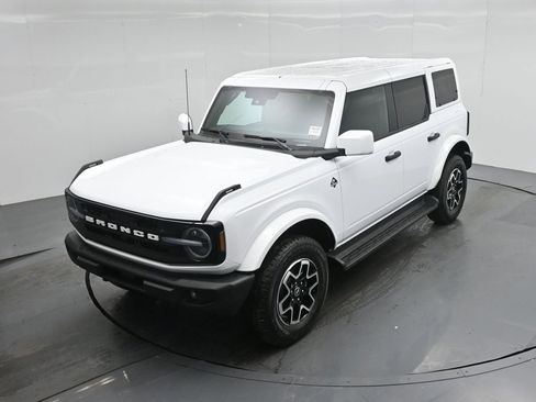 New 2026 Ford Bronco Outer Banks image 36