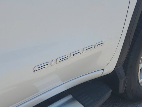 Used 2019 GMC Sierra 1500 SLT w/ SLT Premium Package AWD/4WD image 9