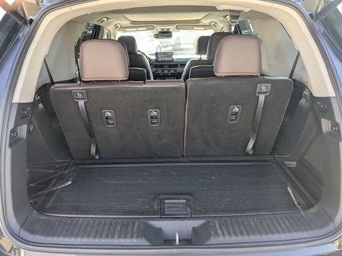 Used 2023 Honda Pilot Elite image 13