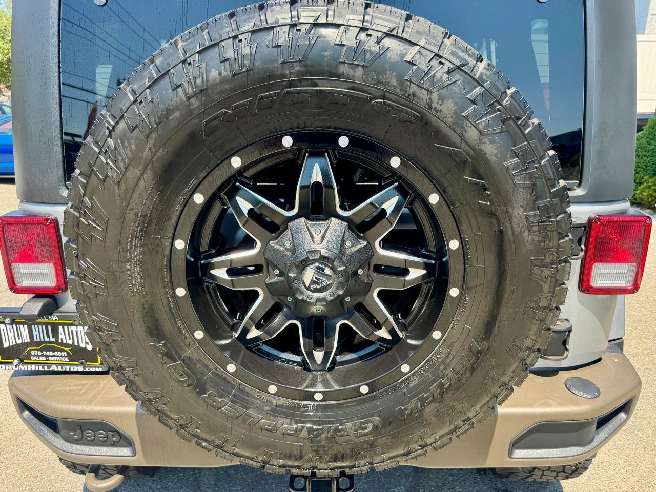 Used 2016 Jeep Wrangler Unlimited Sahara AWD/4WD image 13