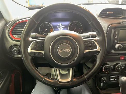 Used 2017 Jeep Renegade Trailhawk w/ Popular Equipment Group AWD/4WD image 14