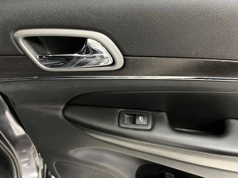 Used 2018 Jeep Grand Cherokee Limited AWD/4WD image 51