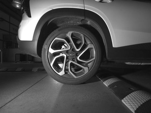 Certified 2024 Chevrolet Trax RS w/ Sunroof Package FWD image 12