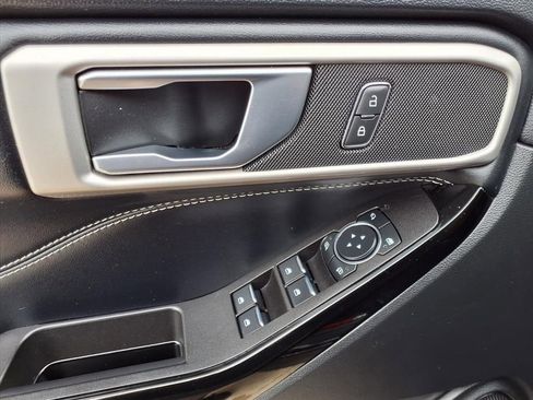 Used 2022 Ford Explorer ST image 22