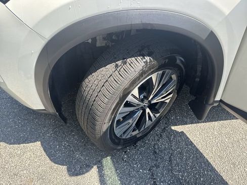 Used 2023 Nissan Rogue SV FWD image 31
