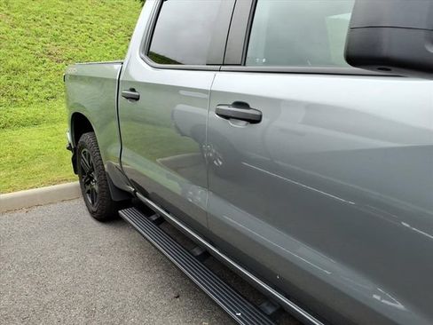 Used 2023 Chevrolet Silverado 1500 Custom AWD/4WD image 6