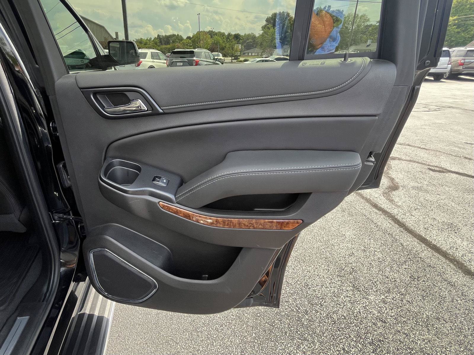 Used 2019 Chevrolet Tahoe Premier AWD/4WD image 35