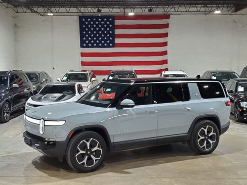 Used 2024 Rivian R1S Adventure AWD/4WD image 18