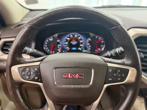 Used 2017 GMC Acadia Denali w/ Technology Package FWD image 26