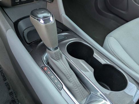 Used 2020 Chevrolet Malibu LS image 27