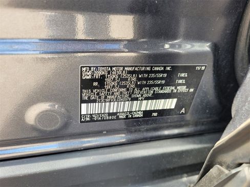 Used 2020 Toyota RAV4 XLE Premium image 20