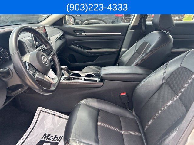 Used 2024 Nissan Altima 2.5 SR FWD image 32