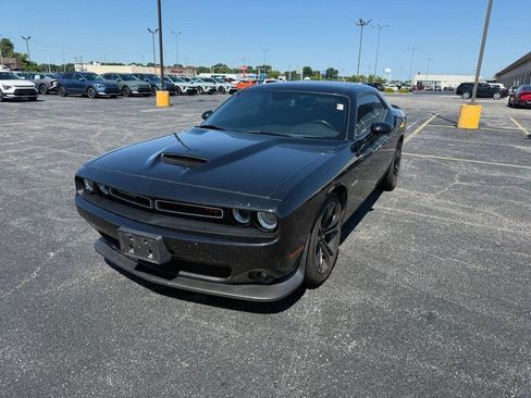 Used 2022 Dodge Challenger R/T RWD image 7