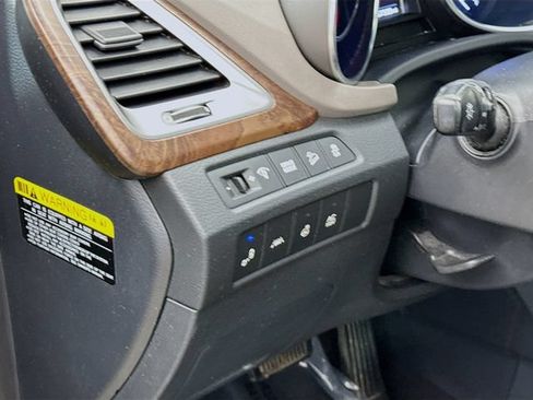 Used 2018 Hyundai Santa Fe Limited FWD image 11
