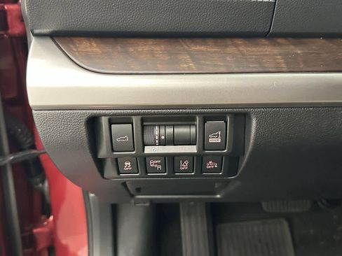 Used 2018 Subaru Outback 2.5i Limited image 15