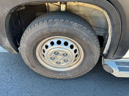 Used 2025 RAM ProMaster 2500 w/ U-Haul Equipment Group FWD image 46