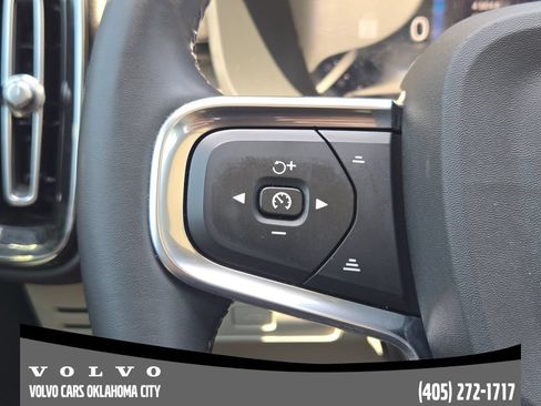 Certified 2024 Volvo XC40 B5 Ultimate w/ Protection Package Premier AWD/4WD image 22