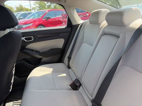Certified 2024 Honda Civic EX image 9