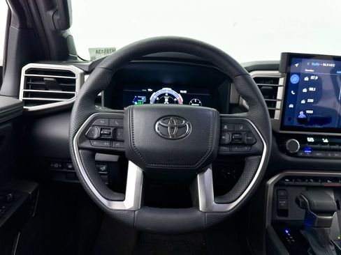 Used 2025 Toyota Tundra Limited AWD/4WD image 4