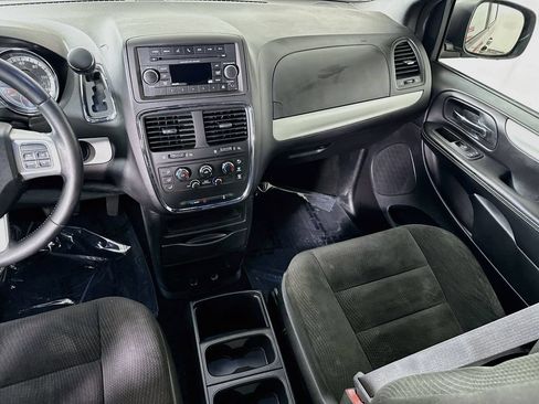 Used 2015 Dodge Grand Caravan SE w/ Quick Order Package 29E SE FWD image 22