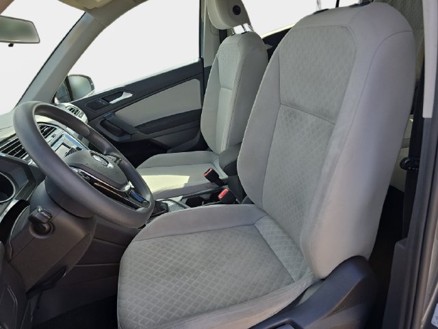 Used 2019 Volkswagen Tiguan S w/ Driver Assistance Package AWD/4WD image 17