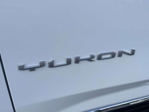 Certified 2021 GMC Yukon SLT AWD/4WD image 9