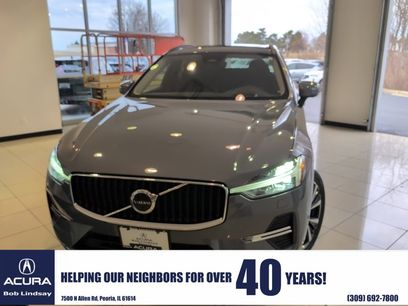 Used 2022 Volvo XC60 B5 Momentum w/ Advanced Package