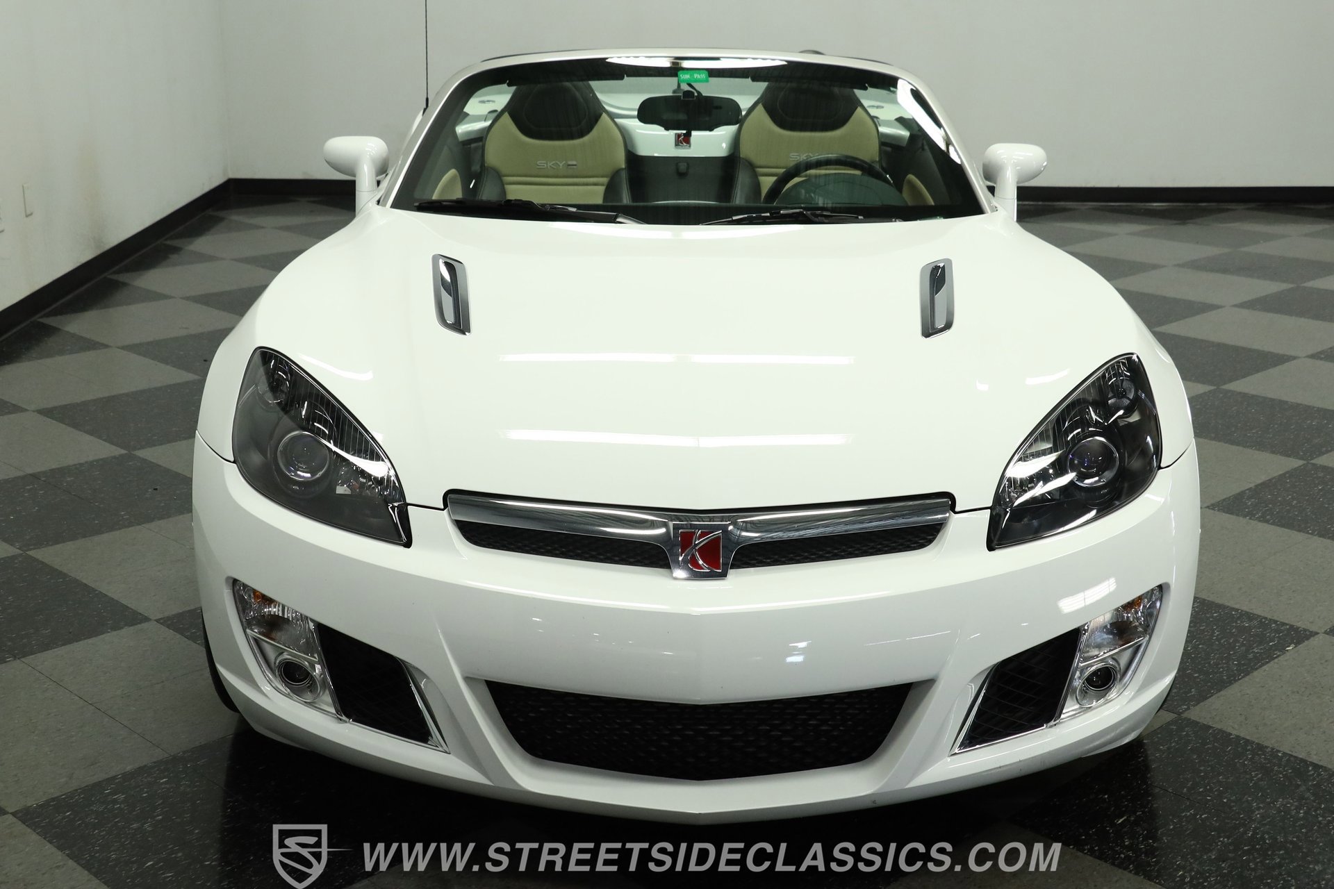 Used 2009 Saturn Sky Red Line RWD image 16