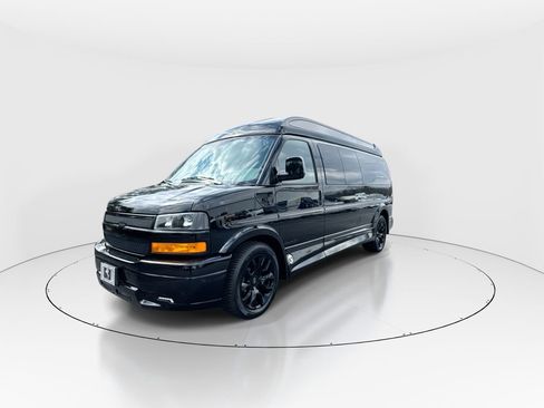 New 2026 Chevrolet Express 2500 Extended w/ Driver Convenience Package image 4