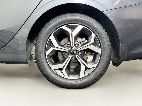 Used 2019 Kia Forte LXS FWD image 11
