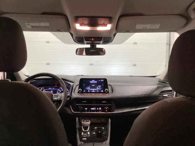 Used 2025 Nissan Rogue SV FWD image 21