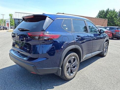 Certified 2024 Nissan Rogue SV w/ SV Premium Package FWD image 7