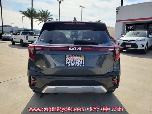 Used 2024 Kia Seltos EX image 5