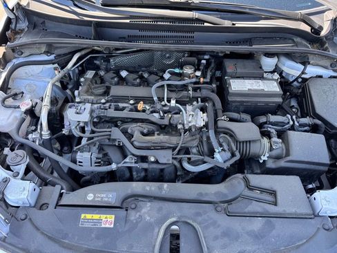 Used 2025 Toyota Corolla SE FWD image 9