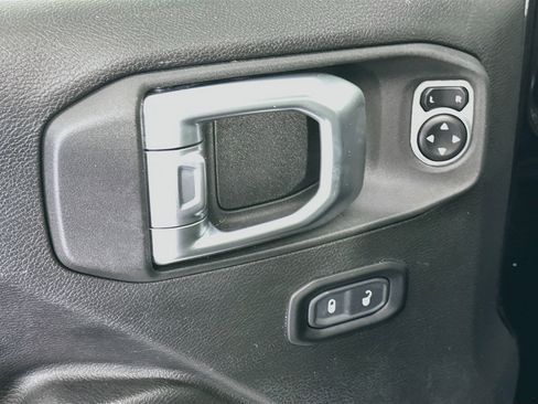 Used 2023 Jeep Gladiator Sport AWD/4WD image 15