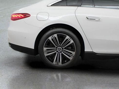 Used 2023 Mercedes-Benz EQS 450+ Sedan image 32