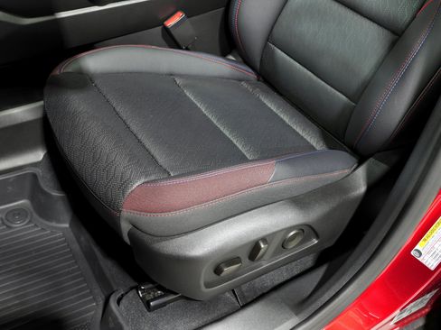 Used 2026 Chevrolet Equinox RS w/ Convenience Package III FWD image 71