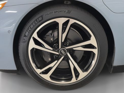 Used 2022 Audi e-tron GT Prestige w/ Prestige Package image 12