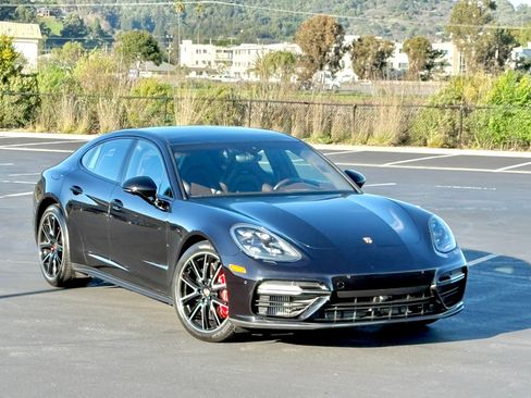 Used 2018 Porsche Panamera Turbo image 5