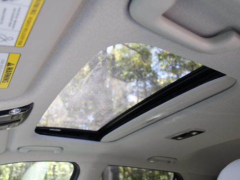 New 2025 Kia Niro EX Touring image 51