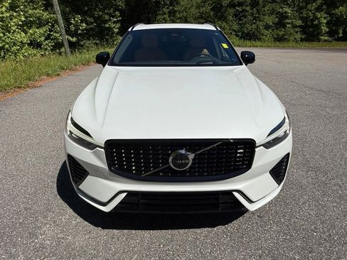 Used 2023 Volvo XC60 B6 Ultimate w/ Protection Package Premier AWD/4WD image 3