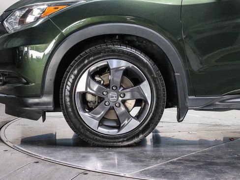 Used 2018 Honda HR-V EX image 9