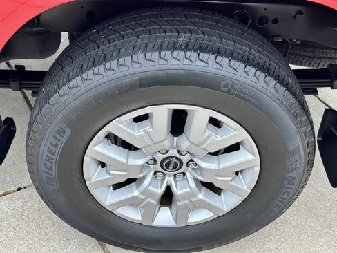 Used 2023 Nissan Frontier SV w/ SV Convenience Package image 21