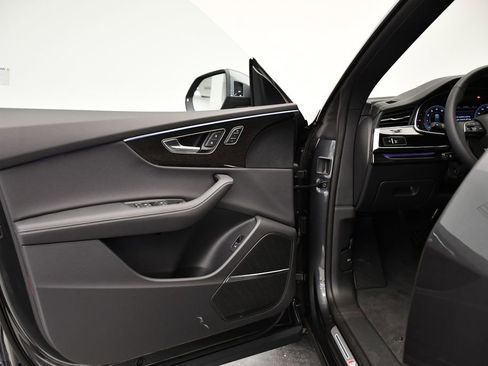 New 2026 Audi Q8 Premium Plus image 32