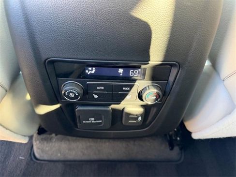 Certified 2024 Buick Enclave Avenir w/ Avenir Technology Package image 11
