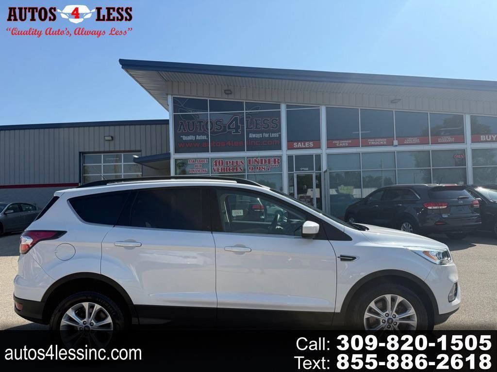 Used 2017 Ford Escape SE w/ Equipment Group 201A AWD/4WD image 1