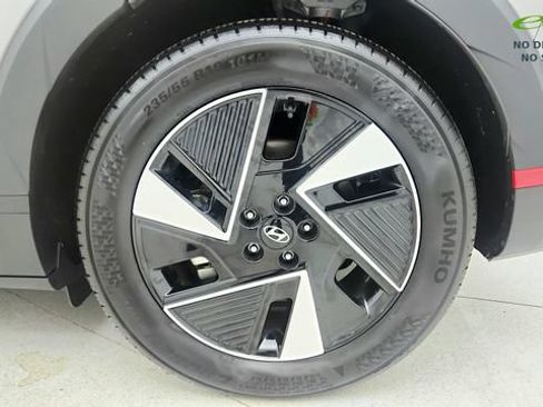 Used 2025 Hyundai Ioniq 5 SE RWD image 72