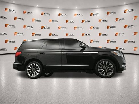 Used 2020 Lincoln Navigator Reserve w/ Luxury Package RWD image 47
