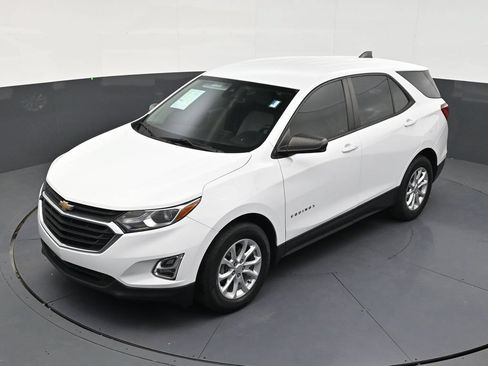Used 2020 Chevrolet Equinox LS FWD image 13